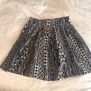 High wasted, Flowy, Aztec skirt!!